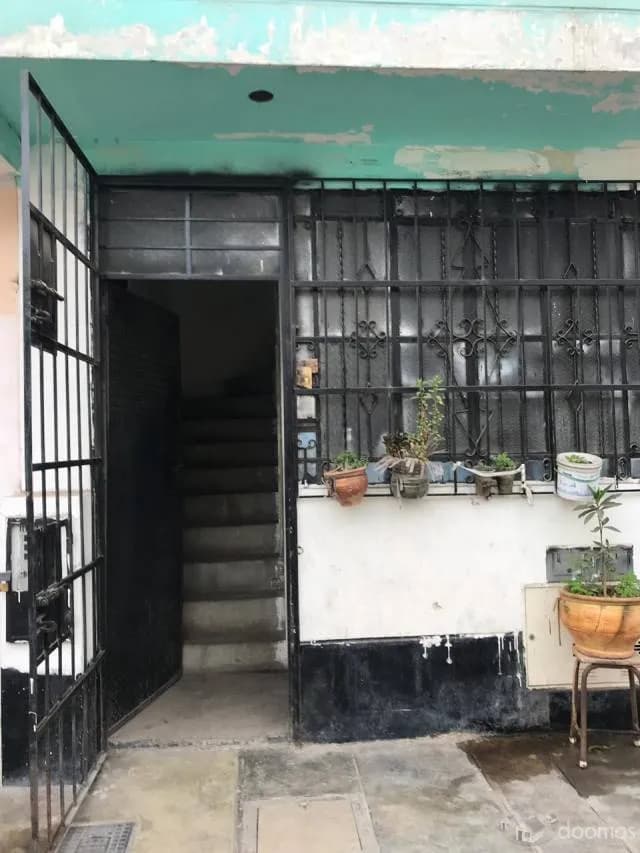 VENTA DE CASA FRENTE A PARQUE - ATE — foto 2