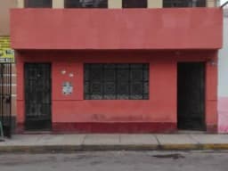 Venta de Casa de 2 pisos en Calle Grau - Huaral - 117m2