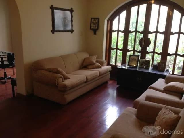 VENDO LINDA CASA EN LA MOLINA — foto 3