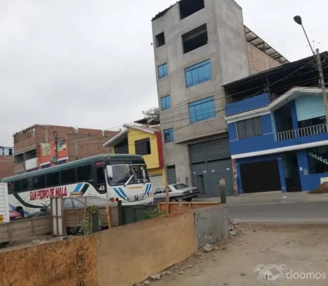 Venta de propiedad comercial, San Juan de Miraflores — foto 1