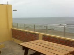 hostal frente de playa
