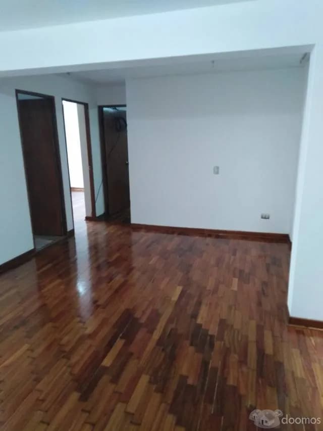 Alquilo departamento con estacionamiento — foto 1