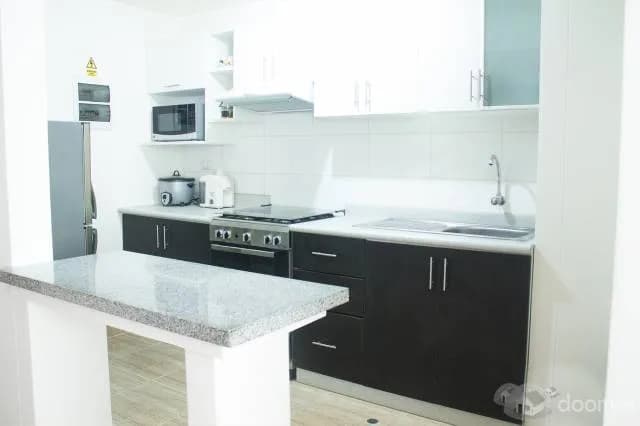 DEPARTAMENTO DE ESTRENO EN COMAS 100% EQUIPADO — foto 3
