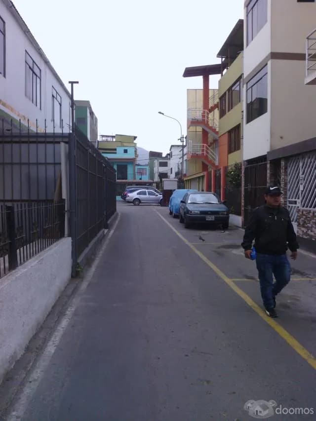 VENDO CASA SALAMANCA  ATE — foto 2
