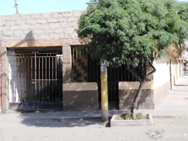 CASA DE ESQUINA CERCA A ZONA COMERCIAL  BOLOGNESI — foto 2