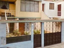 Remato Casa ocupada en urb La Trinidad - Cercado