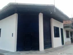 SE VENDE INMUEBLE COMERCIAL EN MOYOBAMBA / JR. 20 DE ABRIL