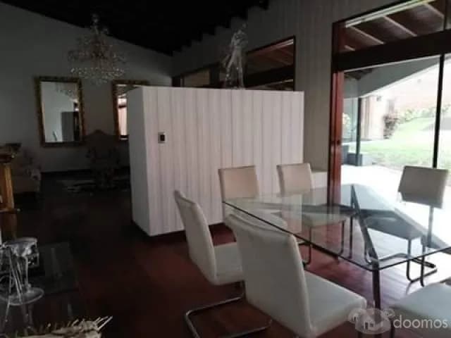 ALQUILO O VENDO HERMOSA RESIDENCIA. LA PLANICIE. — foto 12