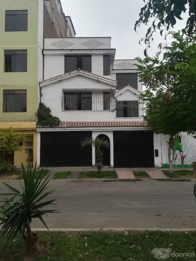 OCASION VENTA DE CASA - FRENTE A PARQUE — foto 6