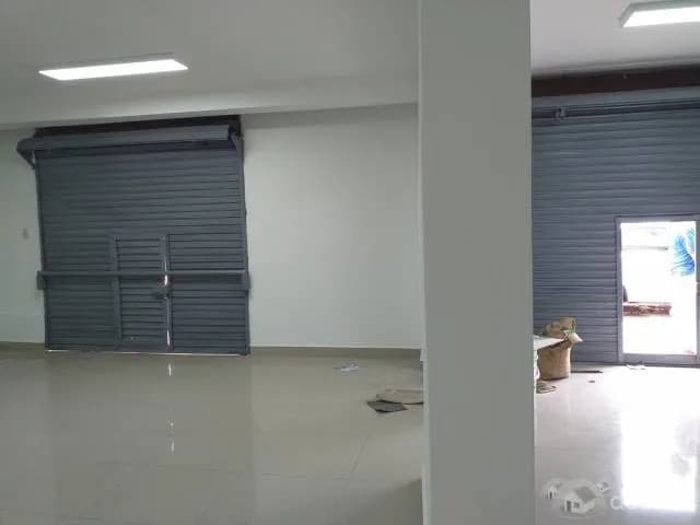 ALQUILO LOCAL COMERCIAL 100m2 EXCELENTE UBICACION — foto 1
