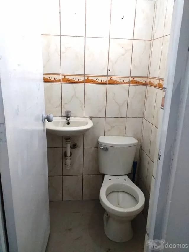 ALQUILO LOCAL COMERCIAL 100m2 EXCELENTE UBICACION — foto 6