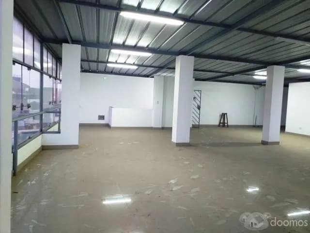 ALQUILO LOCAL COMERCIAL 100m2 EXCELENTE UBICACION — foto 8