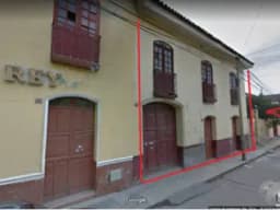 VIVIENDA DE DOS PISOS