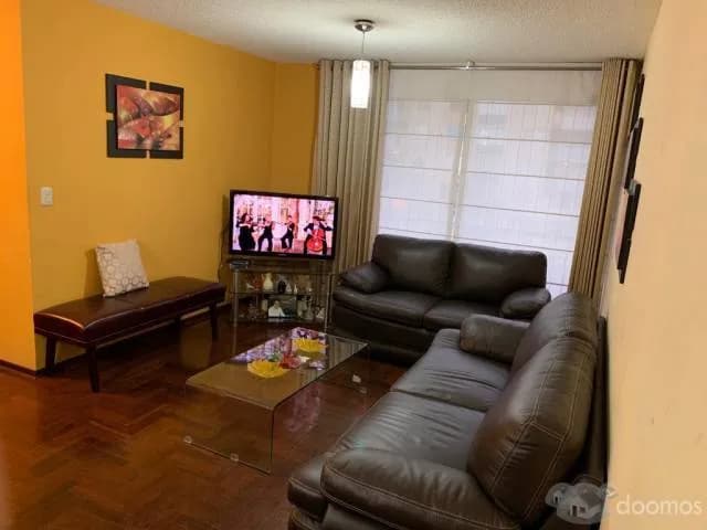 Departamento con balcón vista al parque — foto 1