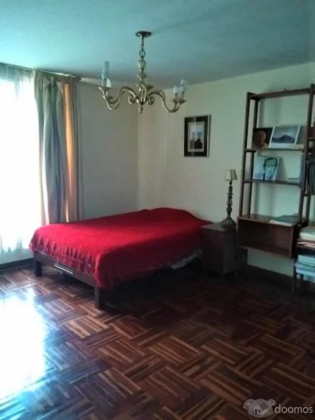 Linda Casa en Venta frente a parque en San Luis — foto 1
