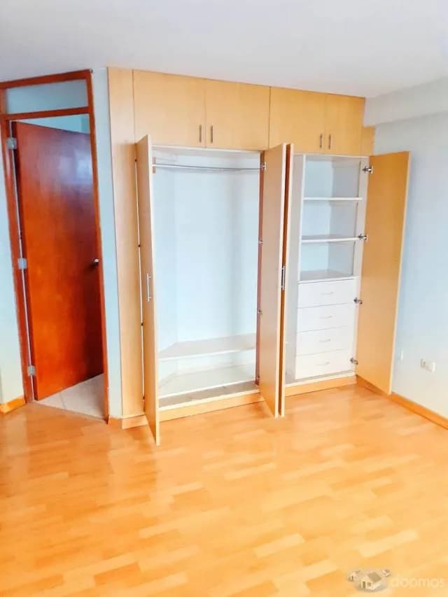Venta de Departamento en Surquillo. Inf. 9.3.3.8.8.0.3.9.7 — foto 7