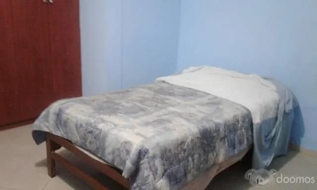 CUARTO CON BAÑO PROPIO — foto 3