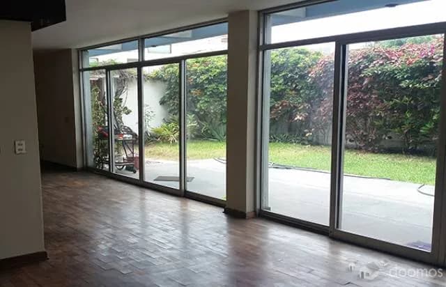 VENTA CASA EN MIRAFLORES — foto 1