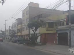 CASA COMO TERRENO