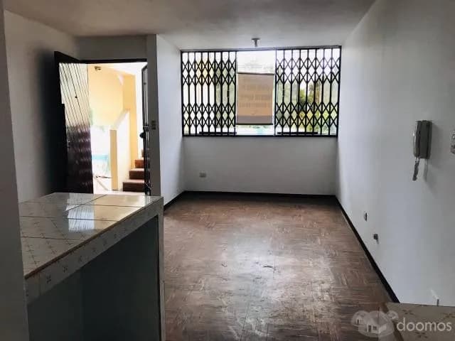 VENDO DEPARTAMENTO SEGUNDO PISO POR VIAJE — foto 3