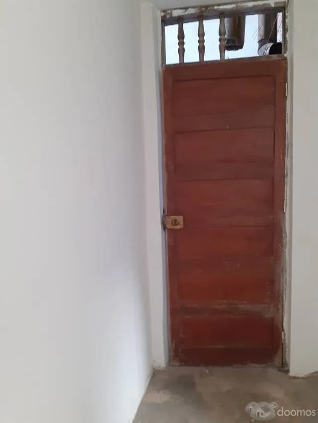 Alquiler de local comercial con baño — foto 1