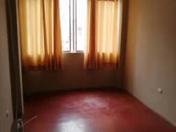 ALQUILER DE HABITACION CON BAÑO - URB. BENJAMIN DOIG LA PERLA