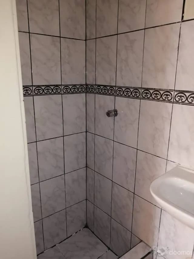ALQUILER DE HABITACION CON BAÑO - URB. BENJAMIN DOIG LA PERLA — foto 5