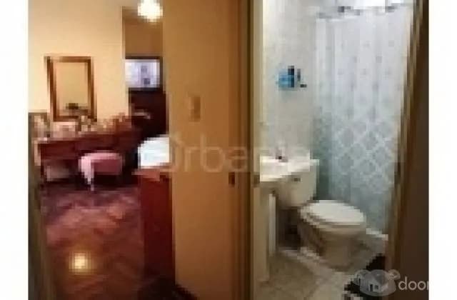 DEPARTAMENTO EN SEGUNDO PISO CON ASCENSOR LIBRE DE RUIDOS — foto 3