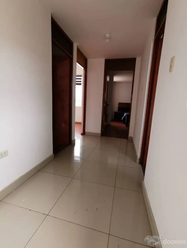 Excelente Departamento Muy Iluminado y Céntrico — foto 8