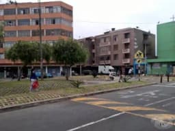 Venta de local comercial. Cercado de Lima. 80m2, 4m de altura. Ubicado cerca a Univ. Federico Villarreal y una cuadra de Dos Mayo