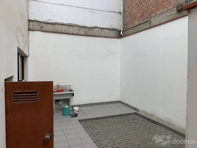 CASA FRENTE A PARQUE — foto 7