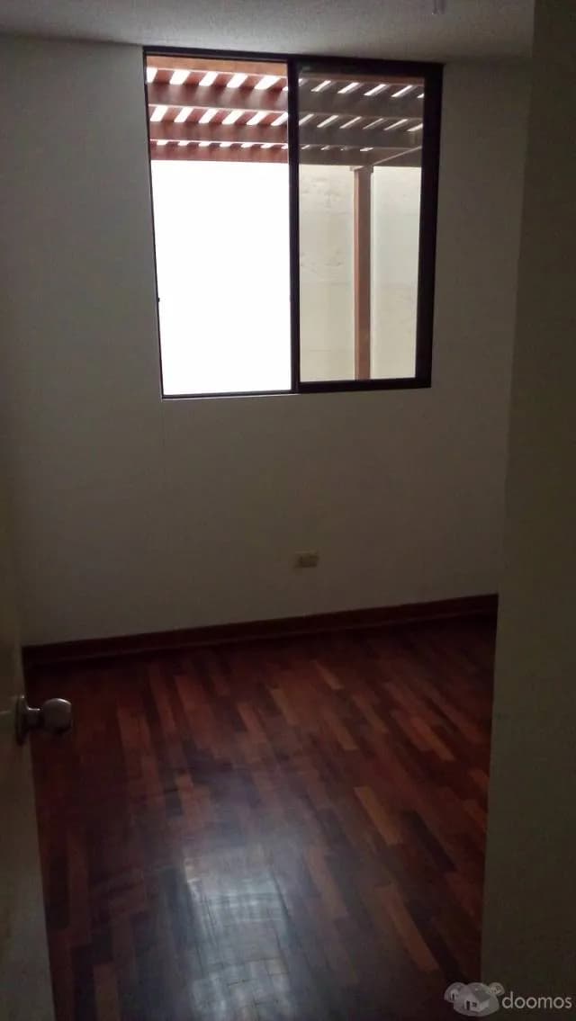 OCASIÓN VENDO EXCELENTE DEPARTAMENTO EN 1ER PISO – SURCO — foto 3