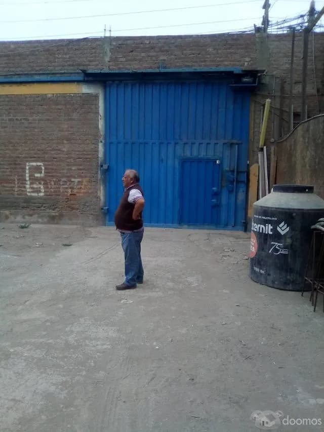 ALQUILER DE LOCAL COMERCIAL-ALMACENES — foto 3