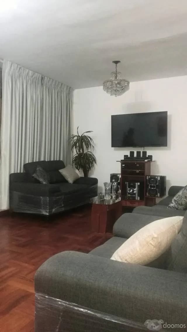 VENTA DE CASA LA PERLA CALLA - URB. SIMA — foto 3