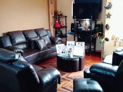 CASA EN VENTA  -  HUACHO