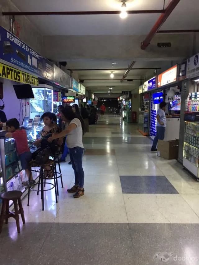 Se Vende Local Comercial Cc. Cyberplaza — foto 3