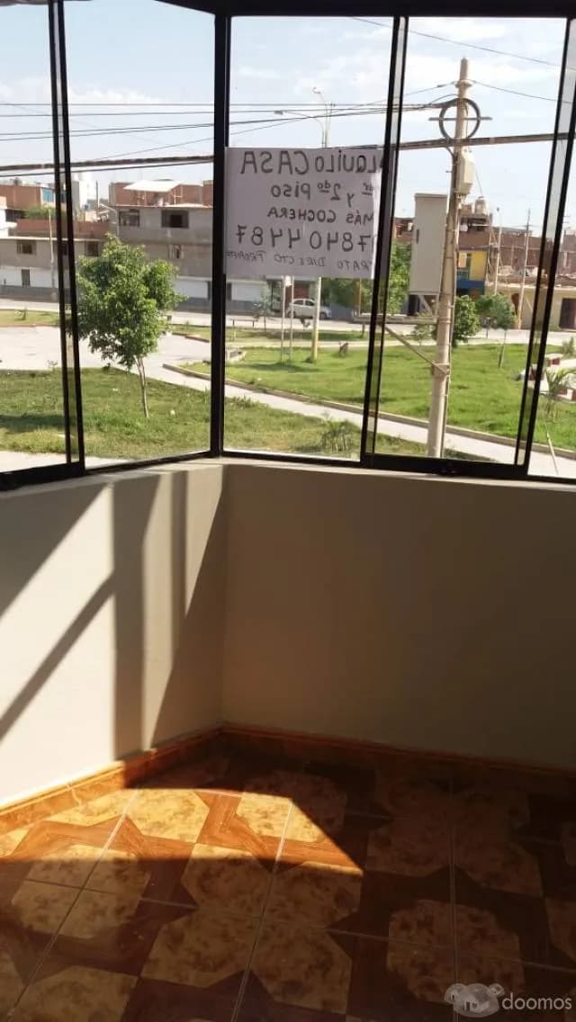 ALQUILO CASA DOS PISOS EXCELENTE UBICACIÓN — foto 8