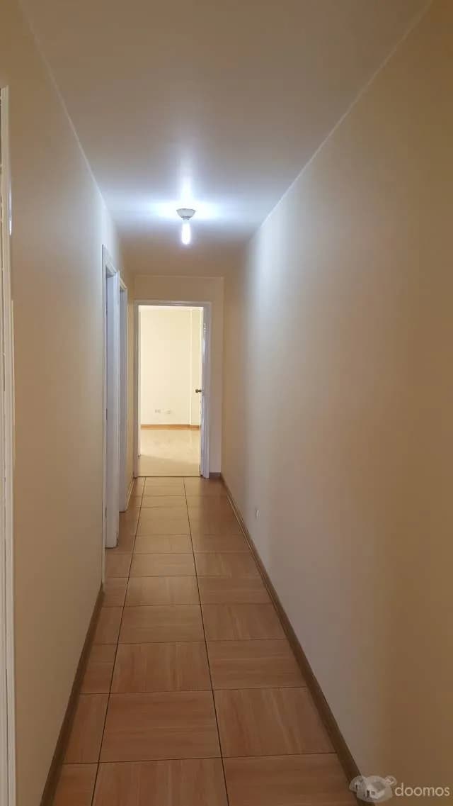 Surco - Amplio e iluminado Dpto.2do. piso.(4 cuadras de Av. Benavides) — foto 6