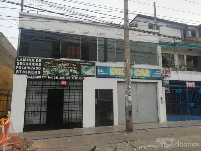 VENDO CASA EN PLENA AV. CANADA A 1 CUADRA DE VIA EXPRESA — foto 1