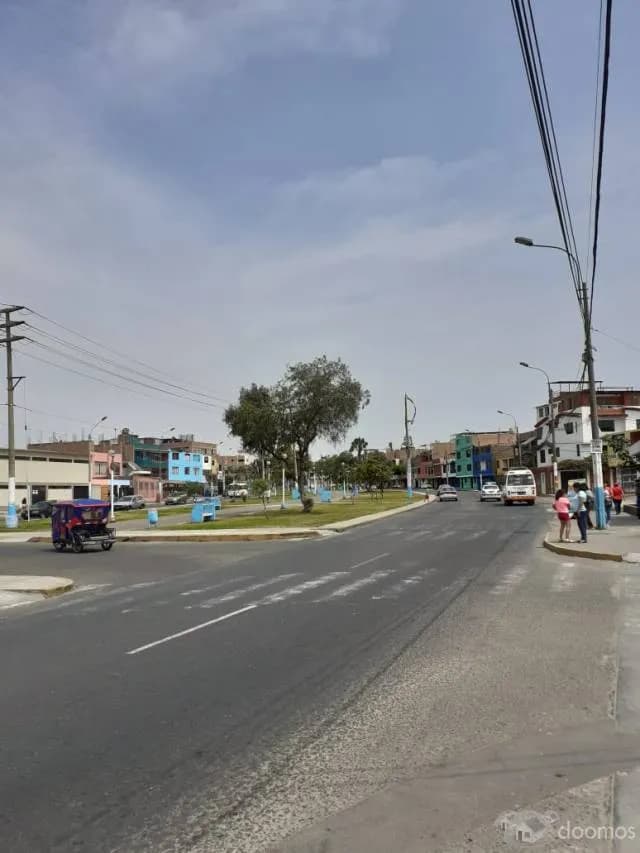 VENTA DE CASA EN AVENIDA PRINCIPAL — foto 2