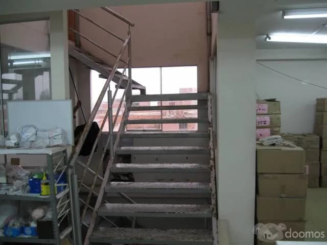 OPORTUNIDAD LOCAL COMERCIAL 4 PISOS — foto 3