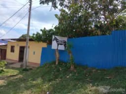 TERRENO EN LUGAR SEGURO AGUA, LUZ  Y DESAGÜE EN LAMAS.