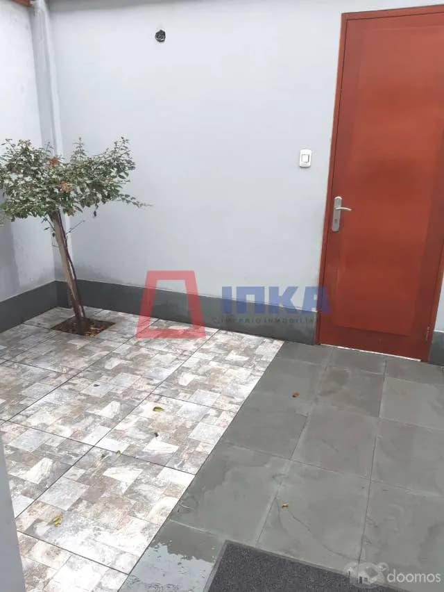 HERMOSA CASA SAN ISIDRO EN ZONA FINANCIERA — foto 2