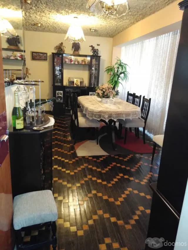 CASA CON LOCALES COMERCIALES — foto 4