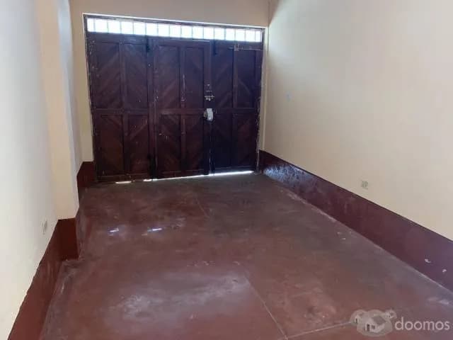 Remato CHALET 160M2  8X20 LA MACARENA — foto 1