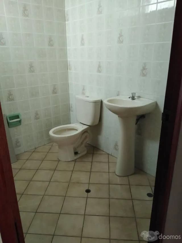 Vendo  Edificio con local comercial y oficinas  en Jr. independencia cerca Plaza  de Armas — foto 7