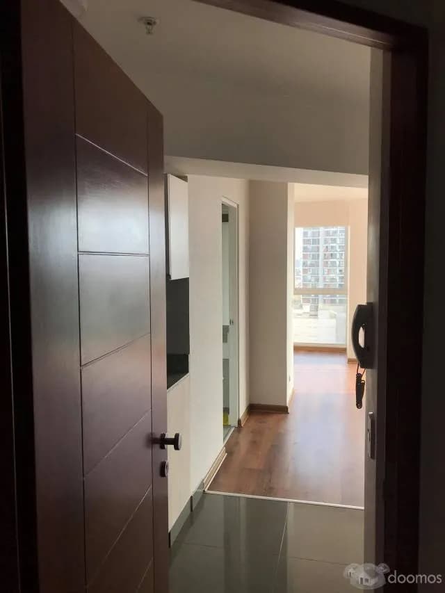 FLAT DE ESTRENO CON BALCÓN Y AMPLIA VISTA — foto 1