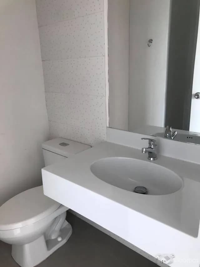 FLAT DE ESTRENO CON BALCÓN Y AMPLIA VISTA — foto 2