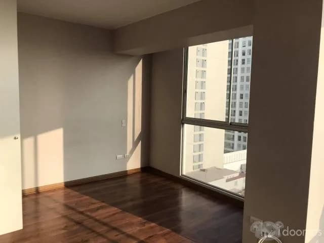 FLAT DE ESTRENO CON BALCÓN Y AMPLIA VISTA — foto 7