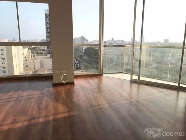 FLAT DE ESTRENO CON BALCÓN Y AMPLIA VISTA — foto 8